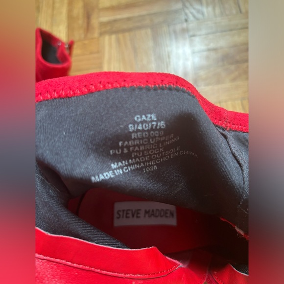 Steve Madden red booties in size 9(40) - Picture 2 of 5